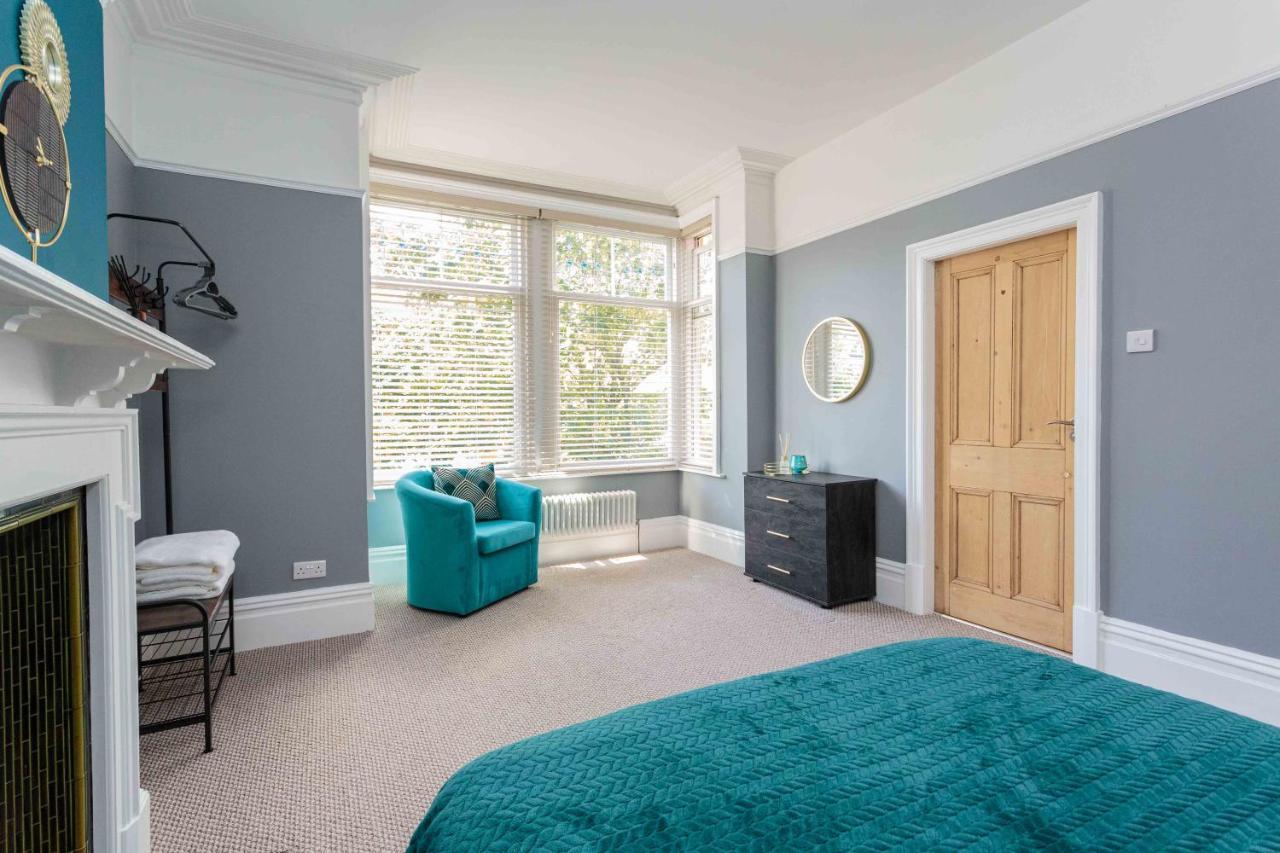 Holiday home Stylish Lytham 5 Bedroom 3 Bathroom House With Hot Tub *
